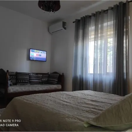 6 At Center * Shkoder