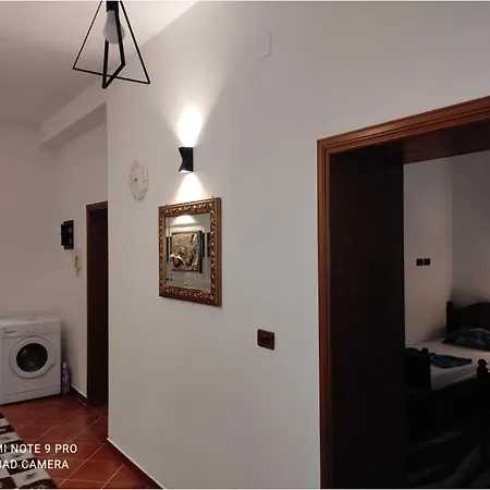 6 At Center Apartment