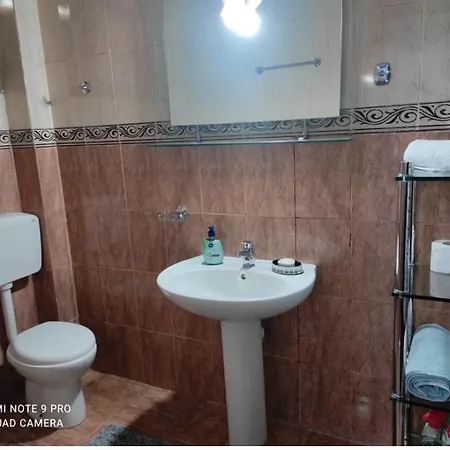 6 At Center * Shkoder
