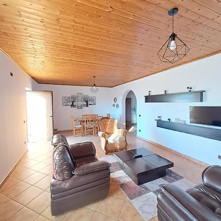 Apartment 6 At Center Shkoder